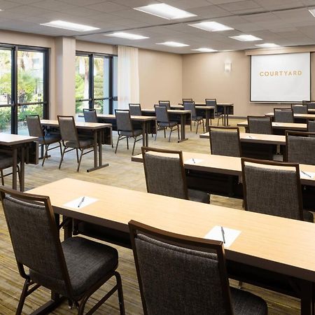 Courtyard Tampa Westshore/Airport Экстерьер фото