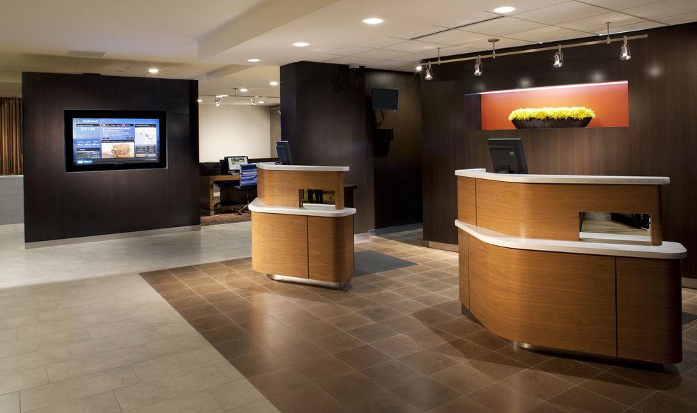 Courtyard Tampa Westshore/Airport Экстерьер фото