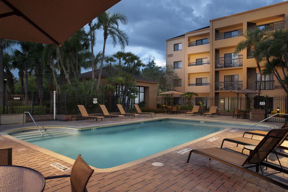 Courtyard Tampa Westshore/Airport Экстерьер фото