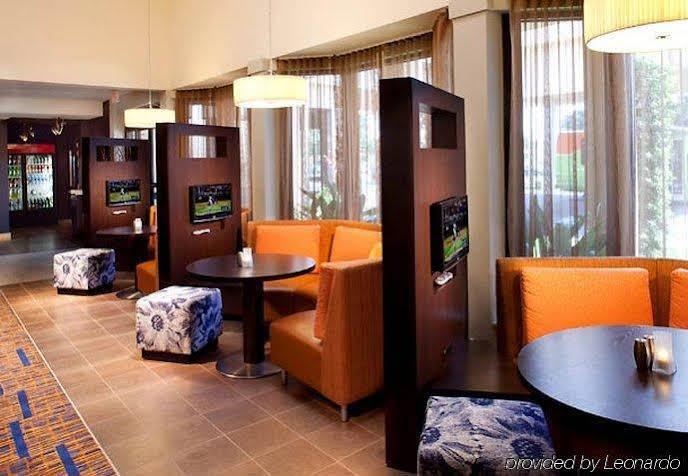 Courtyard Tampa Westshore/Airport Экстерьер фото