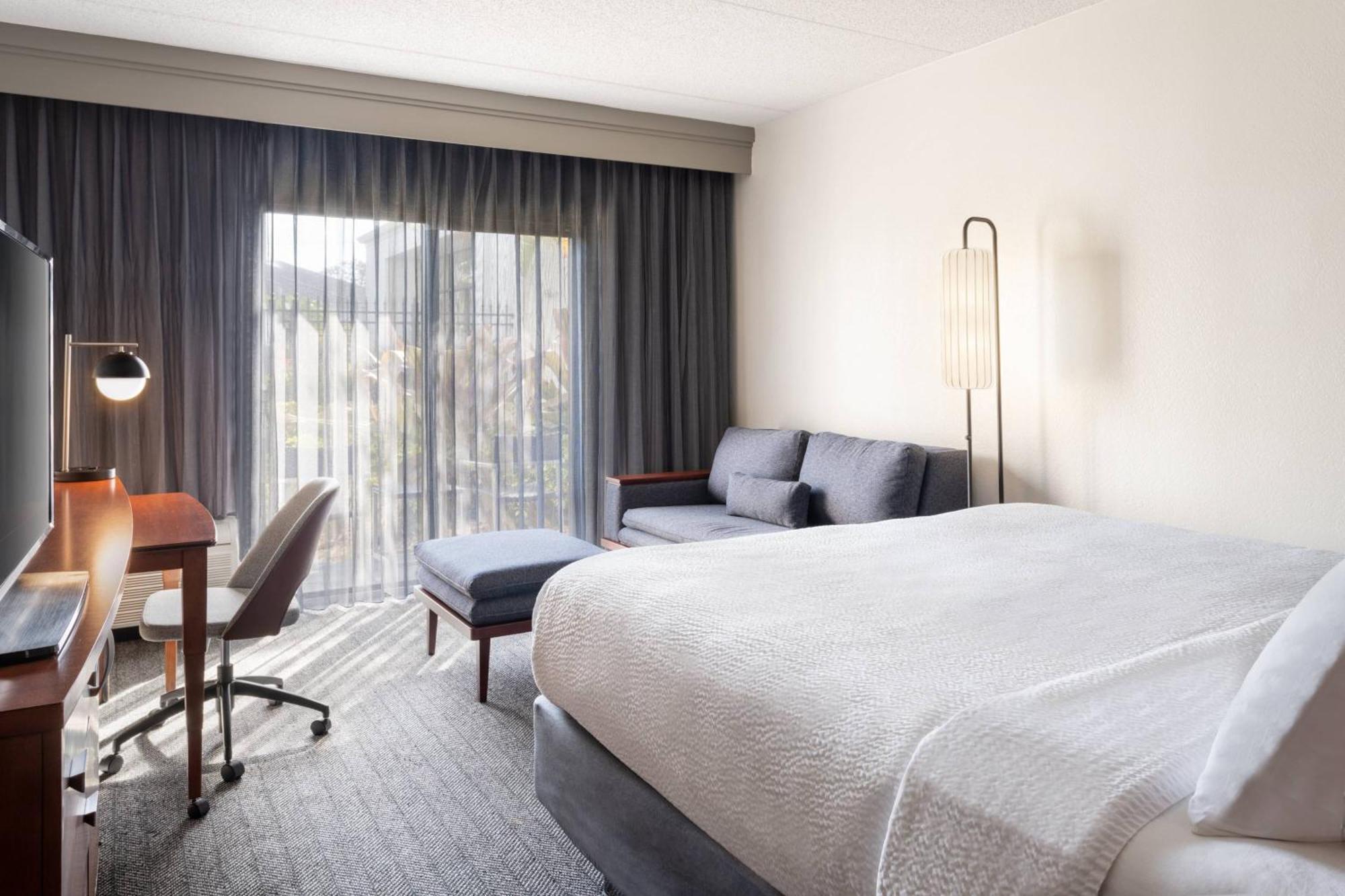 Courtyard Tampa Westshore/Airport Экстерьер фото