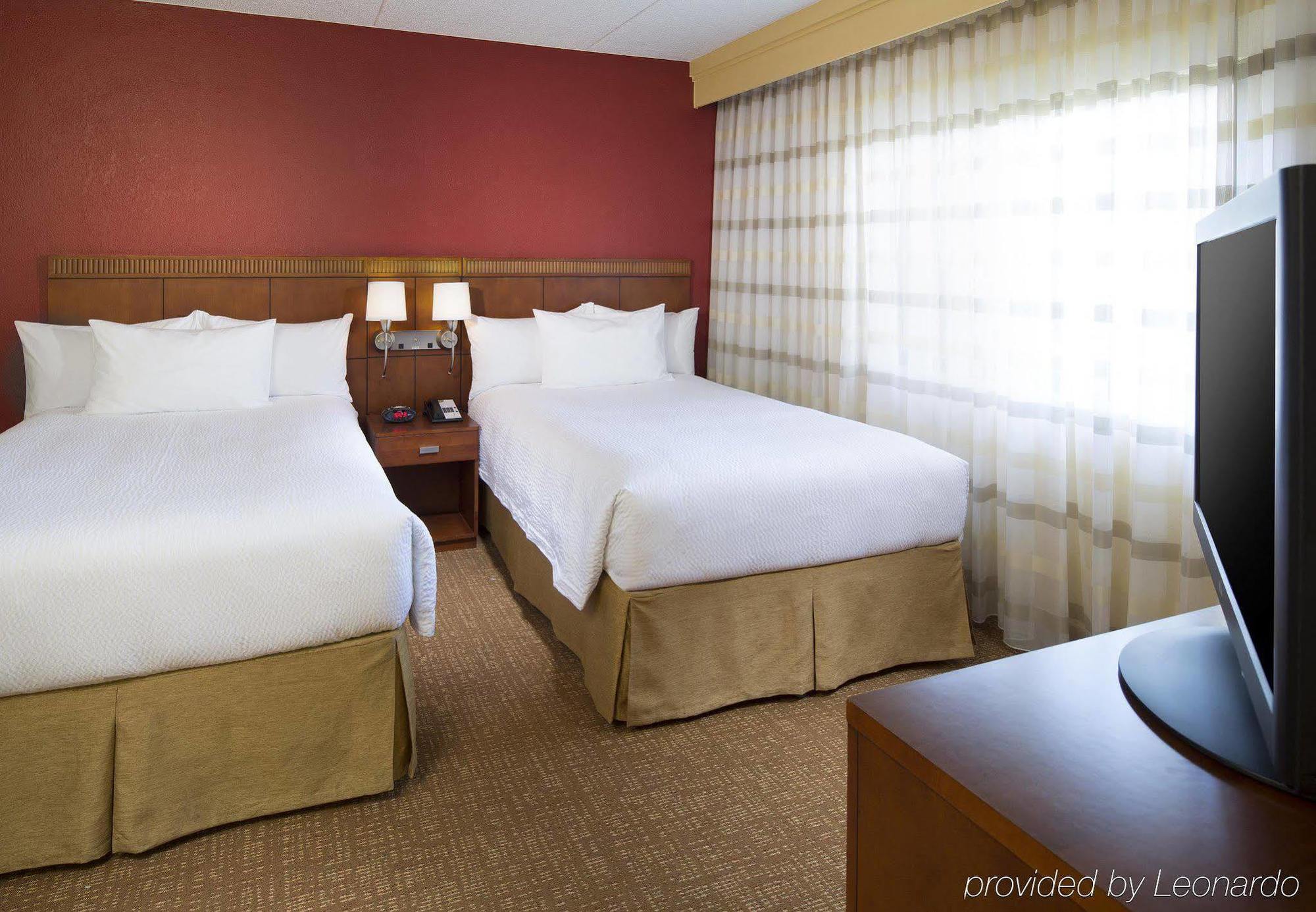 Courtyard Tampa Westshore/Airport Экстерьер фото
